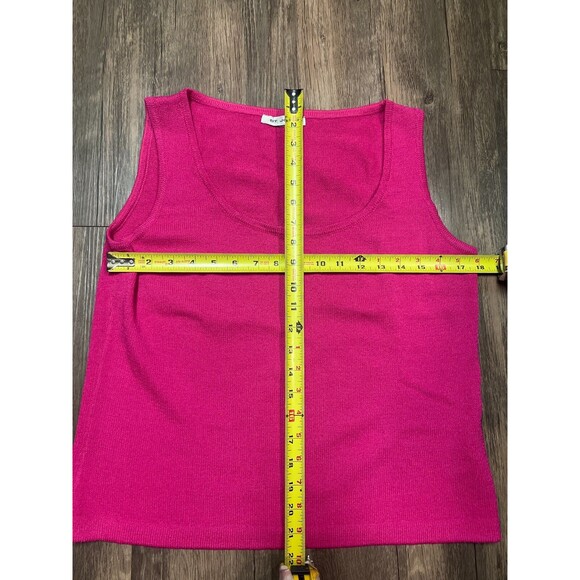St. John Womens Pink Sleeveless Scoop Neck Knit Pullover Crop Vest Sweater - Picture 4 of 8